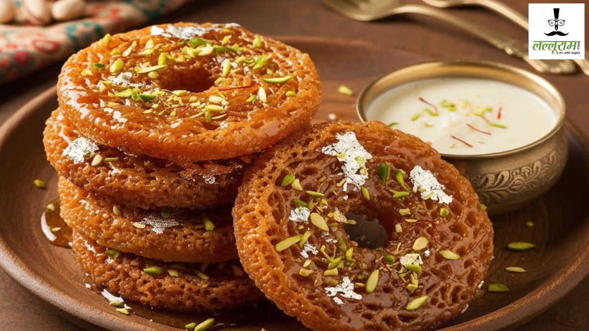 Ghevar Recipe : गणगौर पूजा के लिए घर पर तैयार करें स्वादिष्ट घेवर, जानिए आसान विधि