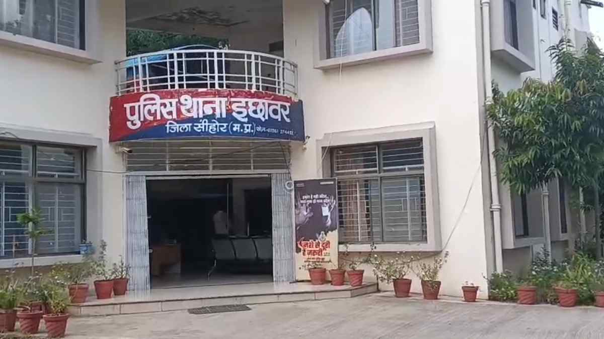 जमीन के लिए अपनों ने खेला ‘खूनी खेल’: बड़े भाई-भतीजे ने किया जानलेवा हमला, गंभीर हालत में अस्पताल में भर्ती