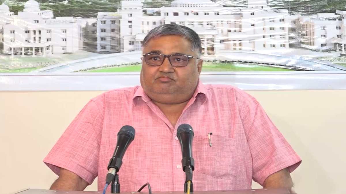 बलरामपुर में अफीम की खेती पकड़ी गई, मंत्री राजेश अग्रवाल बोले – नशे के कारोबार में लिप्त लोगों पर लगातार हो रही कार्रवाई