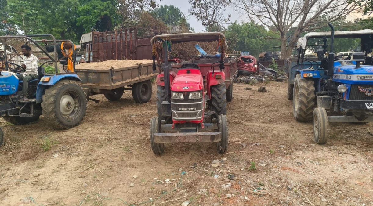 CG NEWS : खनिजों के अवैध उत्खनन और परिवहन पर सर्जिकल स्ट्राइक, 14 वाहन जब्त