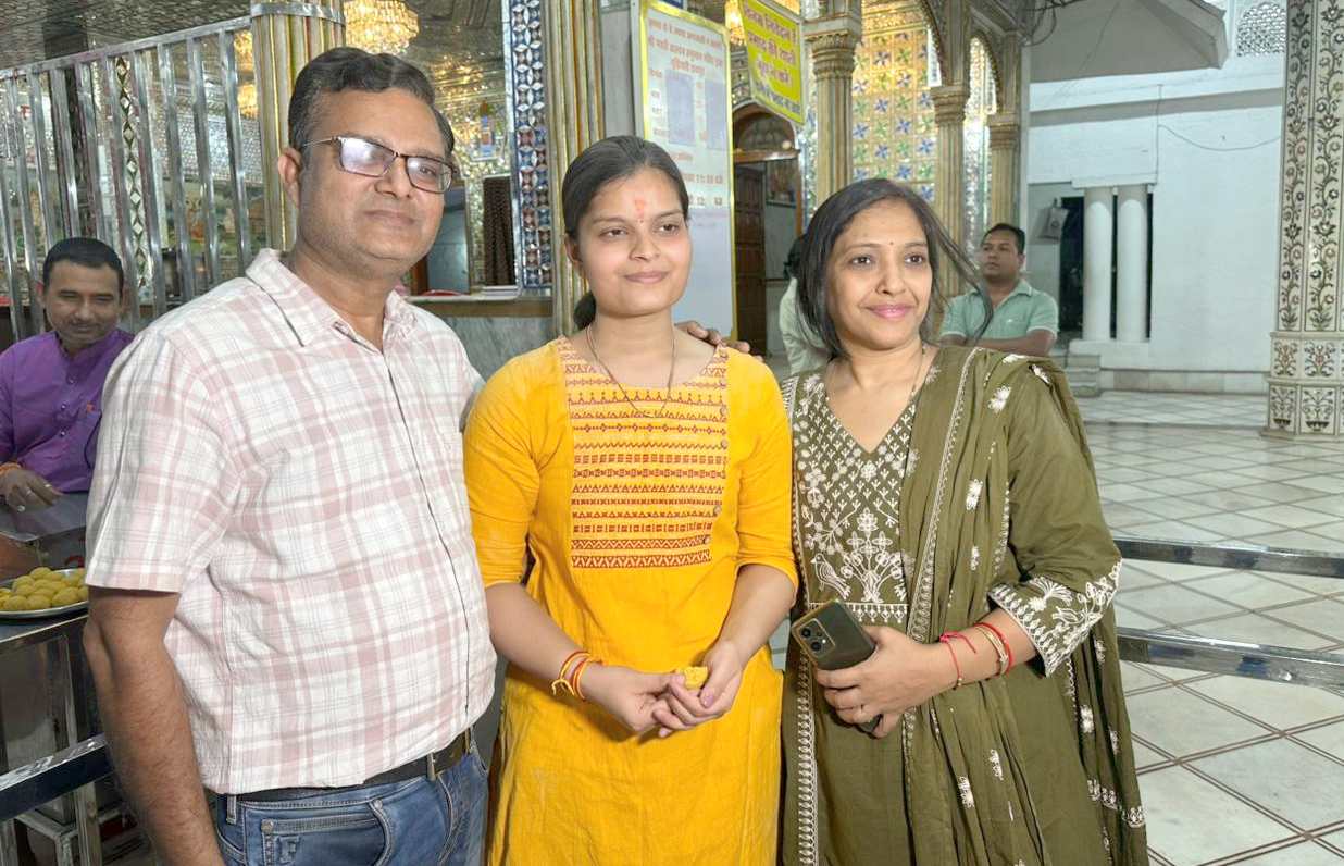 रायपुर की वैभवी अग्रवाल ने UPSC में किया कमाल : 35वां रैंक हासिल कर छत्तीसगढ़ का बढ़ाया मान, तीन साल की मेहनत लाई रंग, जानिए सफलता का राज…