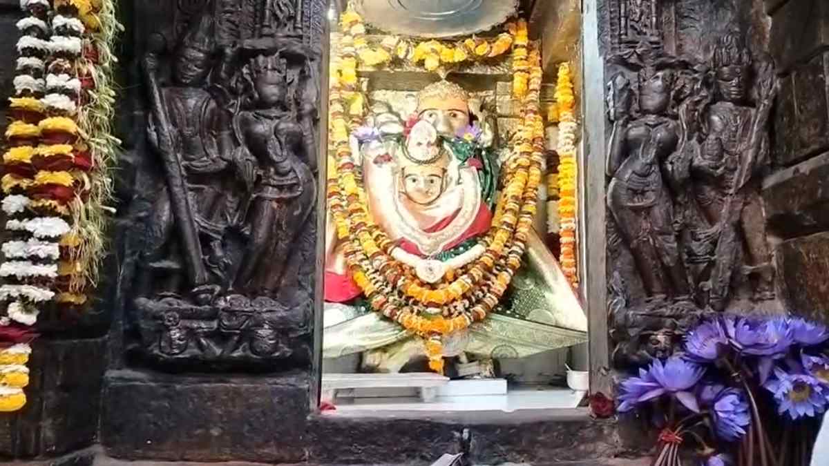 CG Navratri News : मां महामाया मंदिर में पहली बार 20 एकड़ में पार्किंग, 24 घंटे रहेगी चिकित्सा सुविधा और एंबुलेंस