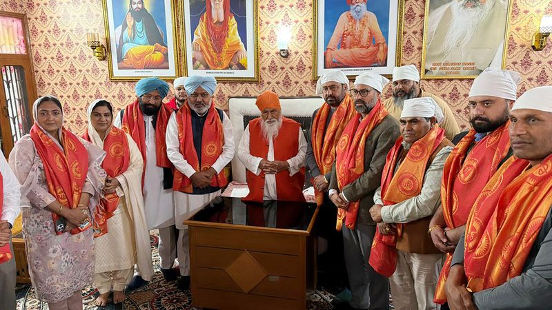 डेरा सचखंड बल्लां में वित्त मंत्री हरपाल चीमा का बड़ा ऐलान, बनेगा गुरु रविदास वाणी अध्ययन केंद्र