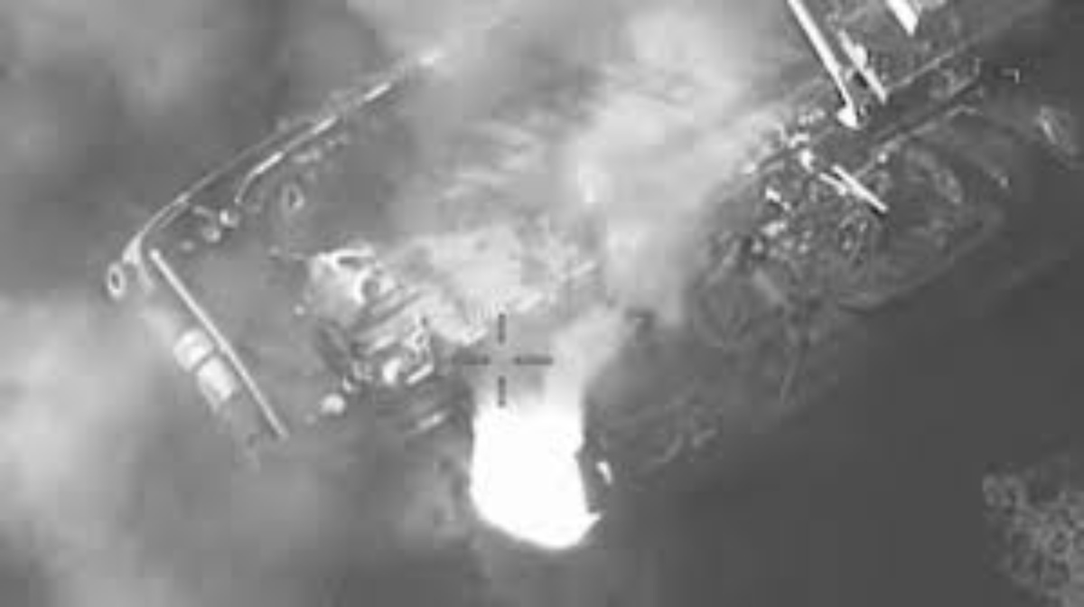 अमेरिका ने ईरानी विमान को मशहद एयरपोर्ट पर उड़ाया, भारत से राहत सामग्री ले जानी थी