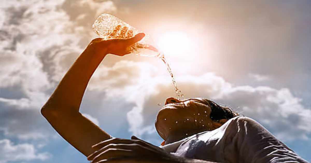 हाय गर्मी ! UP में आसामान से बरसने लगी आग, कई जिलों में तेजी से चढ़ा पारा, जान लें आने वाले 2 दिनों में कैसा रहेगा मौसम…