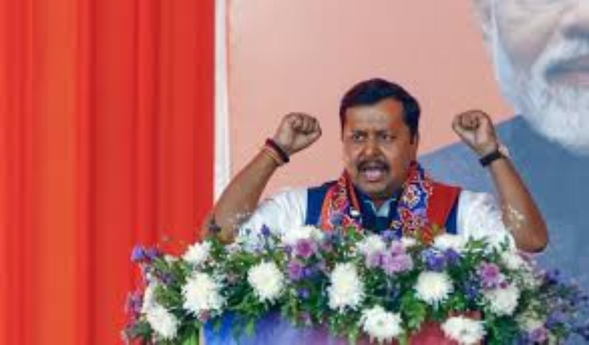 बंगाल में वोटर लिस्ट से 63 लाख नाम हटने पर सियासी घमासान, भाजपा अध्यक्ष का दावा- ये देश की सुरक्षा के लिए खतरा, इन्हें बाहर करने का समय आया