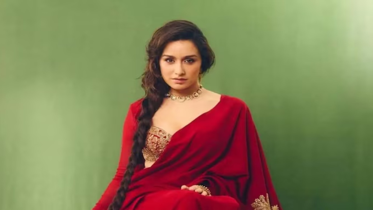 39 साल की हुईं Shraddha Kapoor, Aashiqui 2 से मिली पहचान, लग्जरी ब्रांड के कारों की हैं शौकीन …