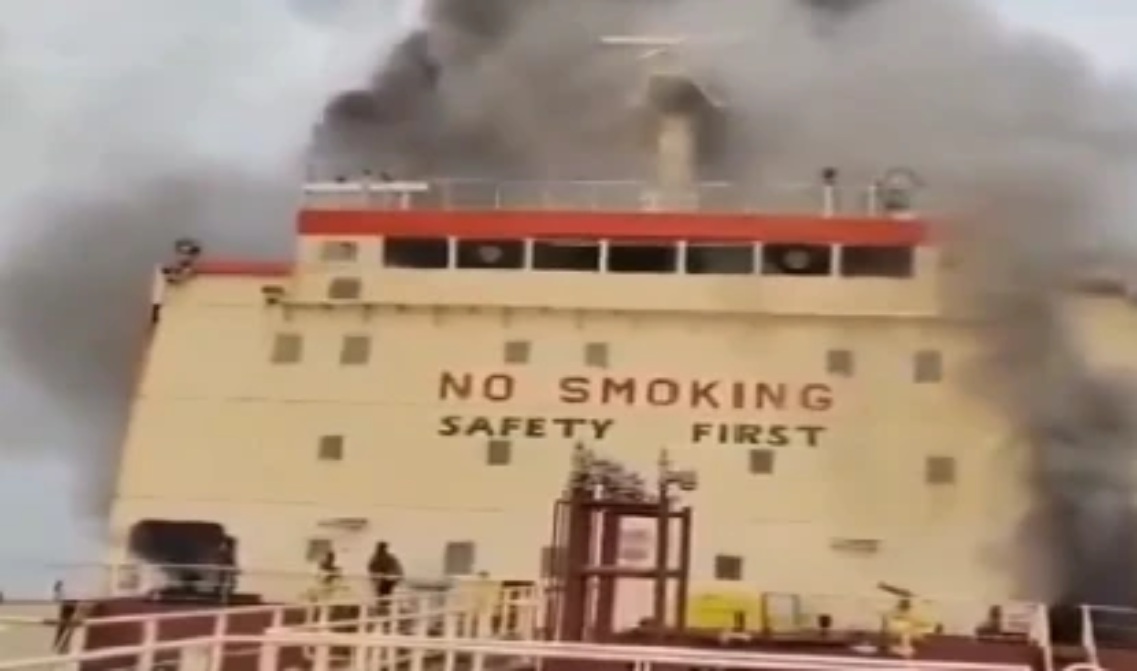 अनमैन्ड बोट से ओमान तट के पास ऑयल टैंकर पर बहुत बड़ा हमला, एक भारतीय की मौत