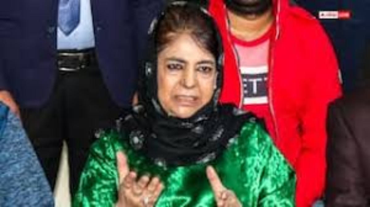 खामेनेई की मौत पर कश्मीर में प्रदर्शन के दौरान महिलाएं गिरफ्तार, महबूबा मुफ्ती ने रिहा करने का डीजीपी से गुहार लगाई