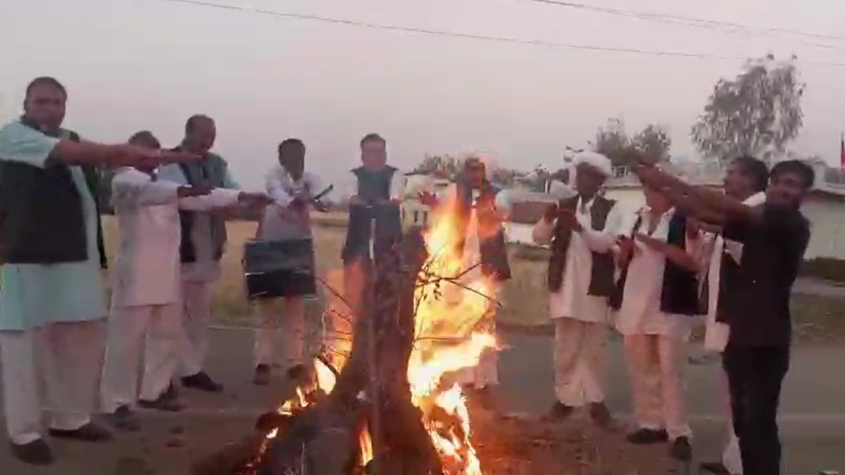 अनोखी होलिका दहनः 3 गावों के किसानों ने ली शराब छोड़ने की शपथ, नशामुक्त समाज बनाने का आह्वान