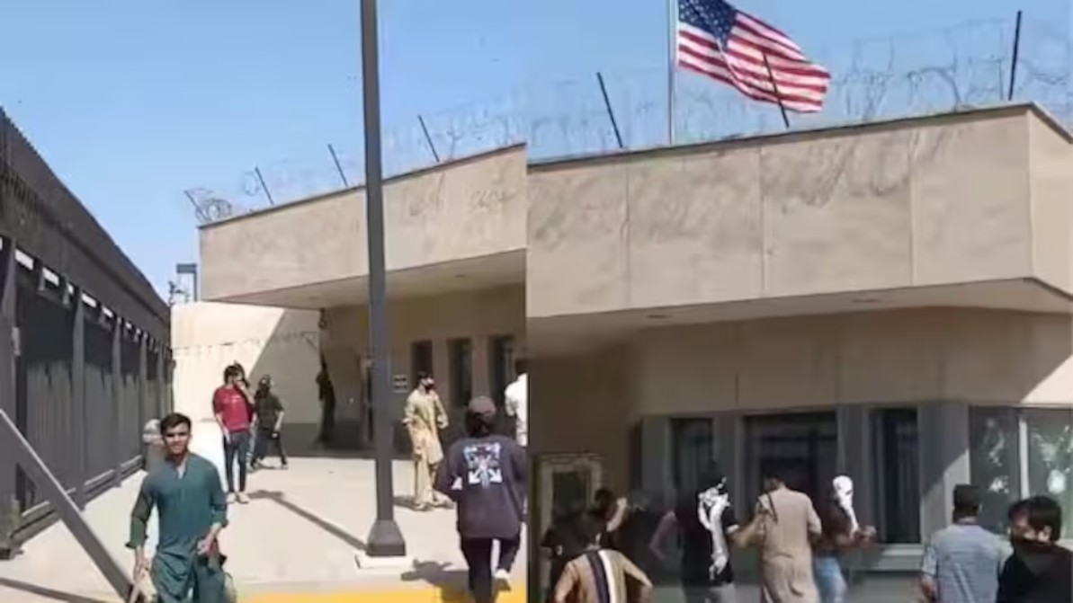 अमेरिकी कर्मचारियों को पाकिस्तान में खतरा, कराची-लाहौर दूतावास छोड़ने का दिया आदेश