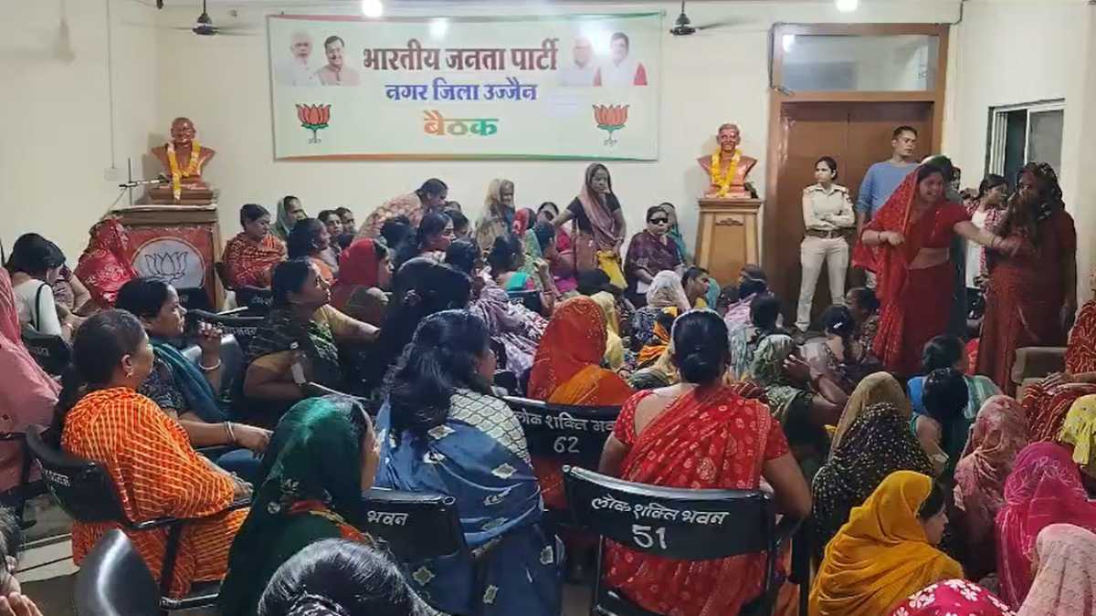 हम विकास नहीं, विनाश का कर रहे है विरोधः सड़क चौड़ीकरण के विरोध में बीजेपी कार्यालय का घेराव