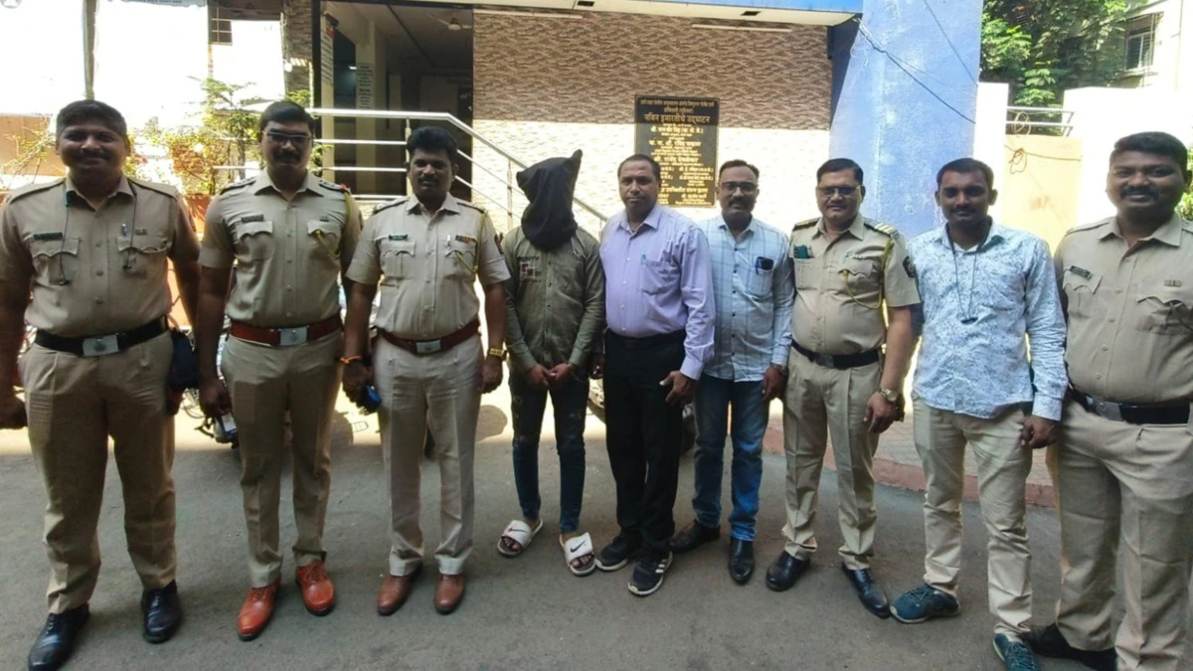 मदद को आए शख्स ने लूट ली चेन, एक्सीडेंट में घायल के साथ वारदात, आरोपी गिरफ्तार