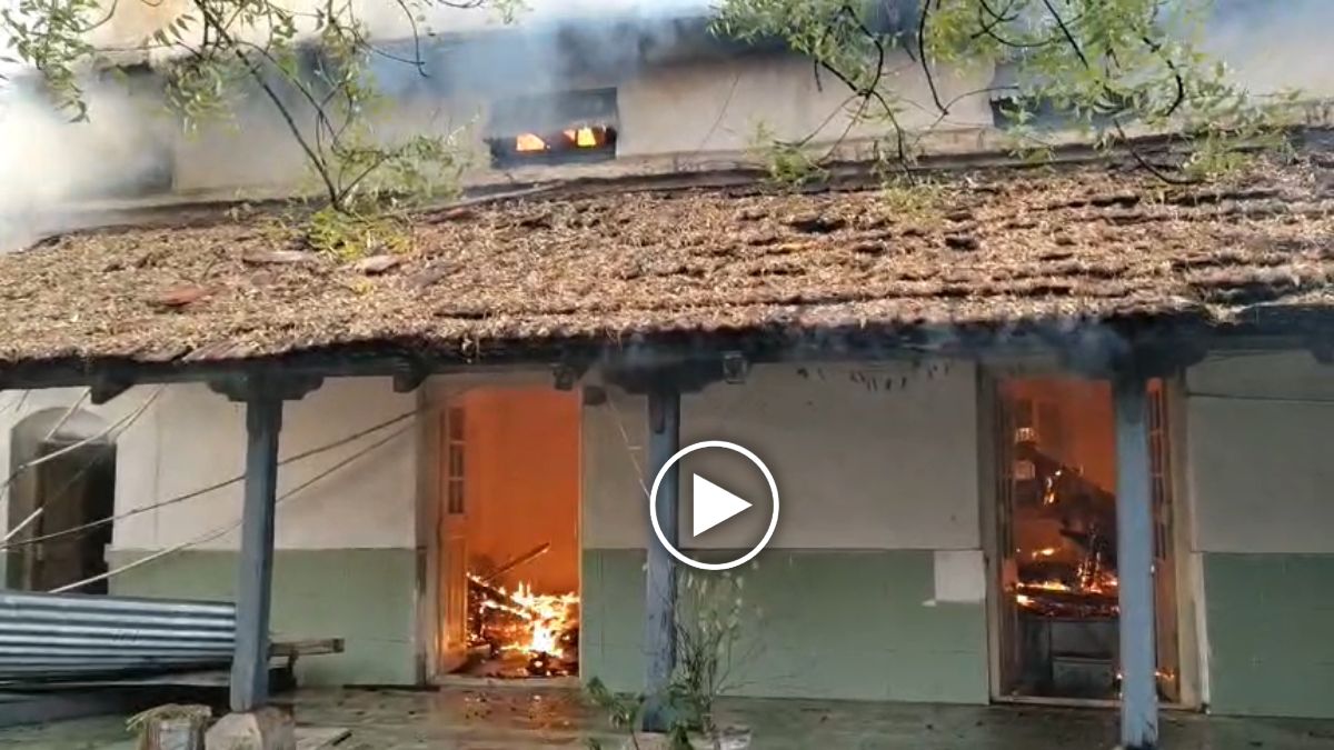 Fire in Tehsil Office : तहसील कार्यालय में लगी भीषण आग, दमकल की कई गाड़ियां मौके पर