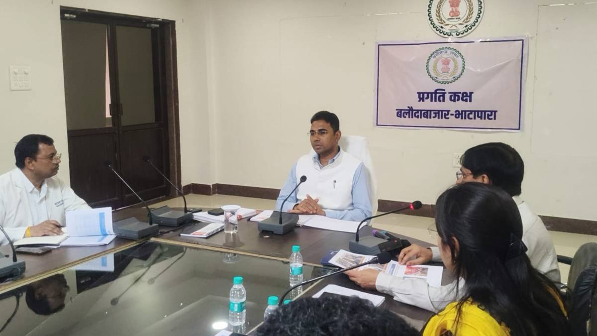 CG News : स्वास्थ्य विभाग में कसावट लाने कलेक्टर सख्त, तीन BMO को नोटिस