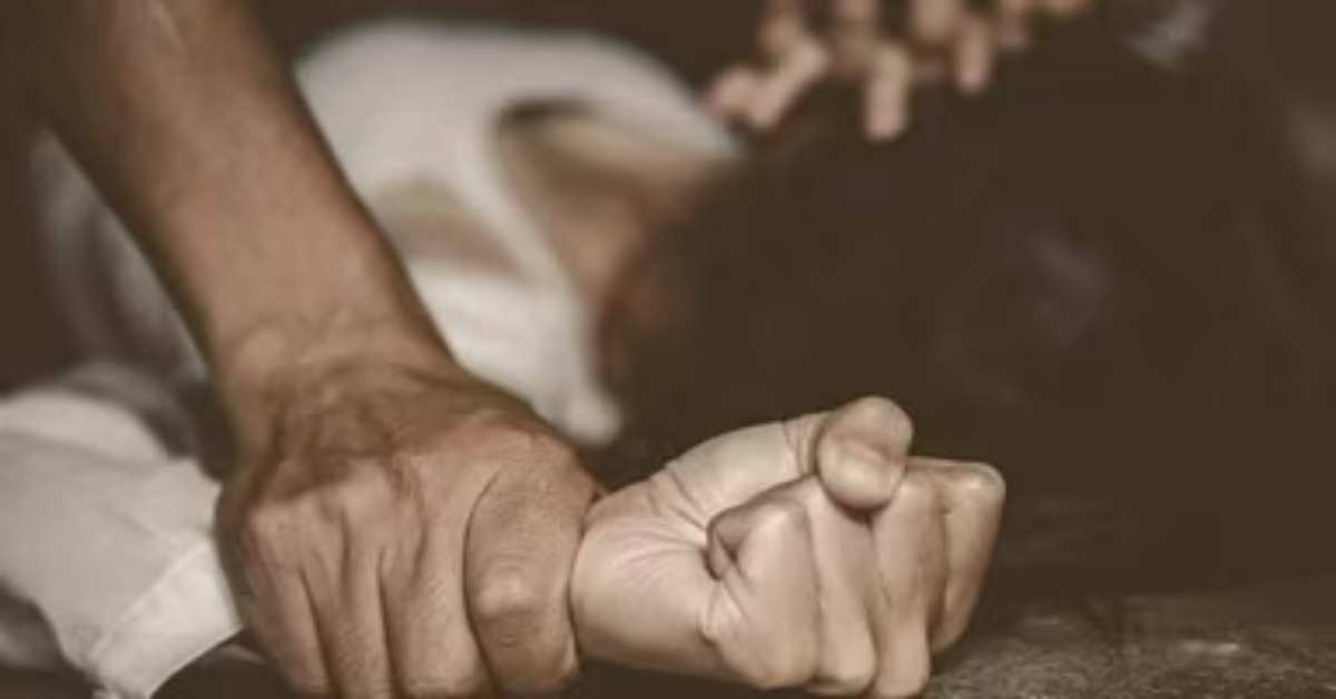 मोहब्बत का ‘घिनौना चेहरा’! पहले प्यार के जाल में फांसा, फिर शादी का वादा कर कई बार बुझाई हवस, जानिए कच्ची उम्र में छात्र ने कैसे किया कांड