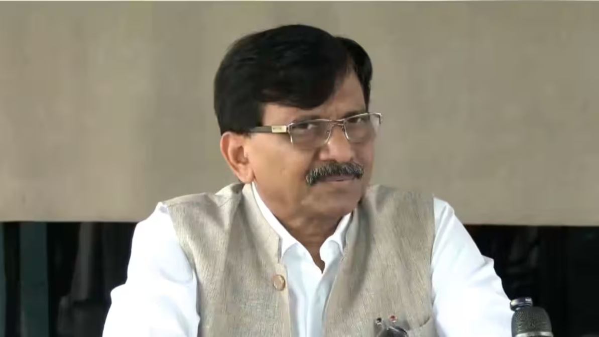 ईरान-इजरायल युद्ध पर बोले संजय राउत, कहा ‘कॉकरोच मरते नहीं’, भारत की भूमिका पर भी उठाए सवाल