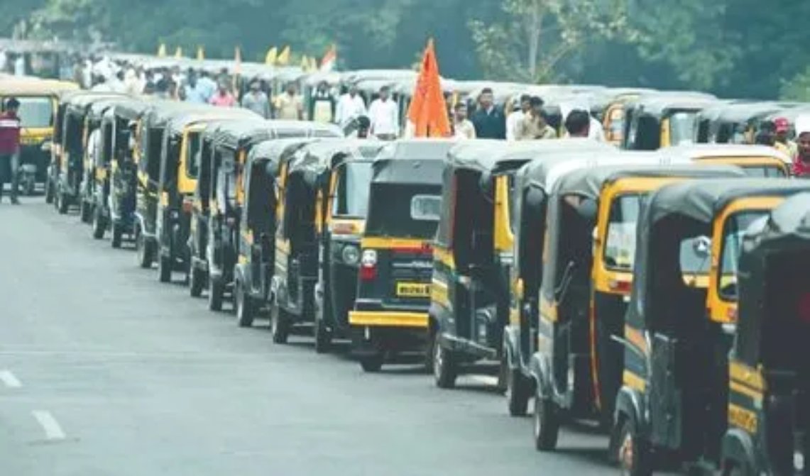महाराष्ट्र में नए ऑटो रिक्शा परमिट पर लगी रोक, परिवहन मंत्री ने ट्रैफिक, प्रदूषण और प्रतिस्पर्धा का बढ़ना कारण बताया