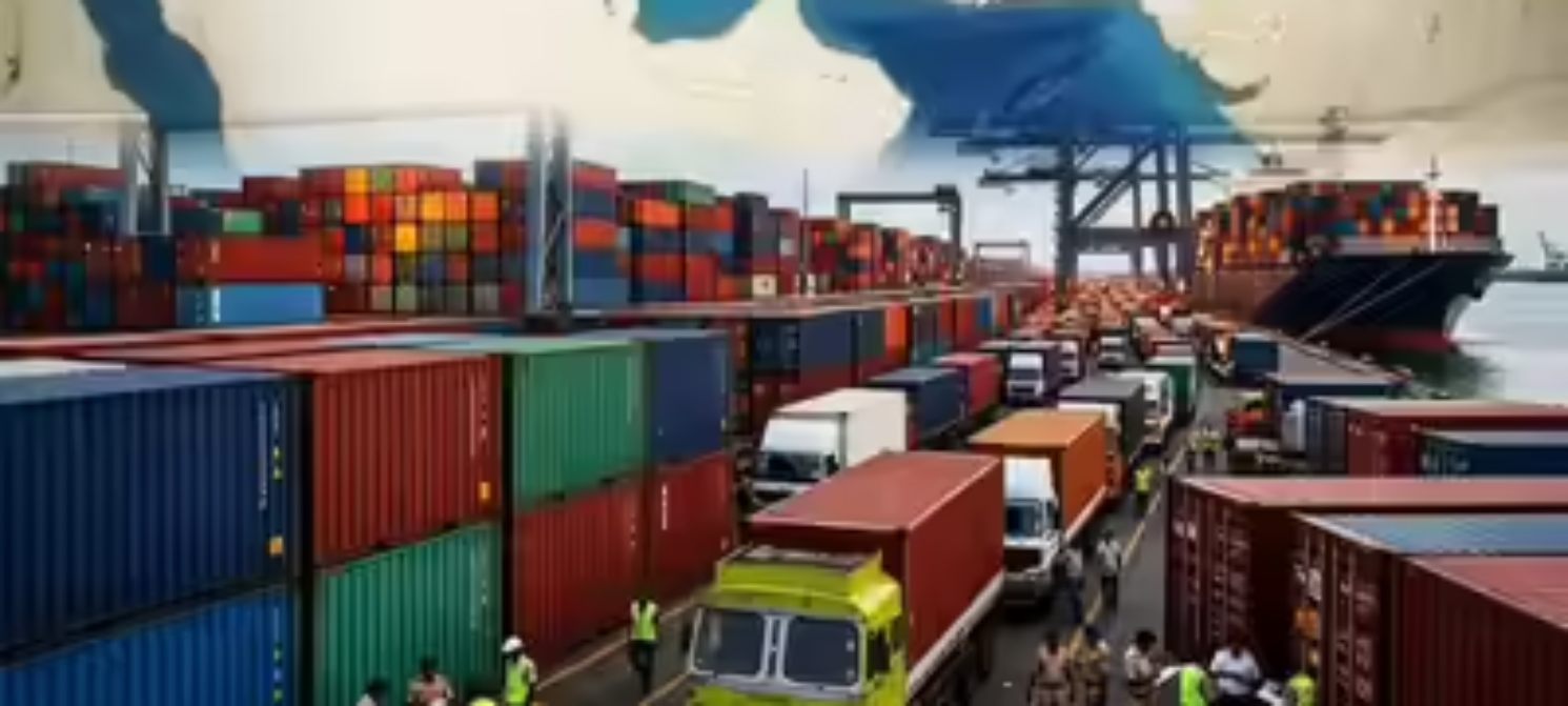 होर्मुज स्ट्रेट बंद, पश्चिम एशिया जाने वाले कई जहाज भारतीय बंदरगाहों पर फंसे हैं, शिपिंग मंत्रालय ने दी बड़ी राहत