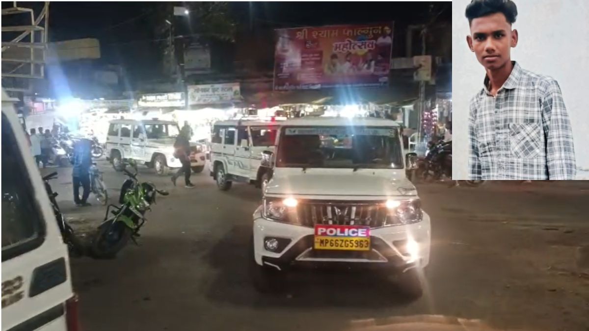 लापता छात्र की हत्या का मामलाः तीसरे दिन पुलिस ने निकाला मार्च, शांति और कानून व्यवस्था बनाए रखने की अपील