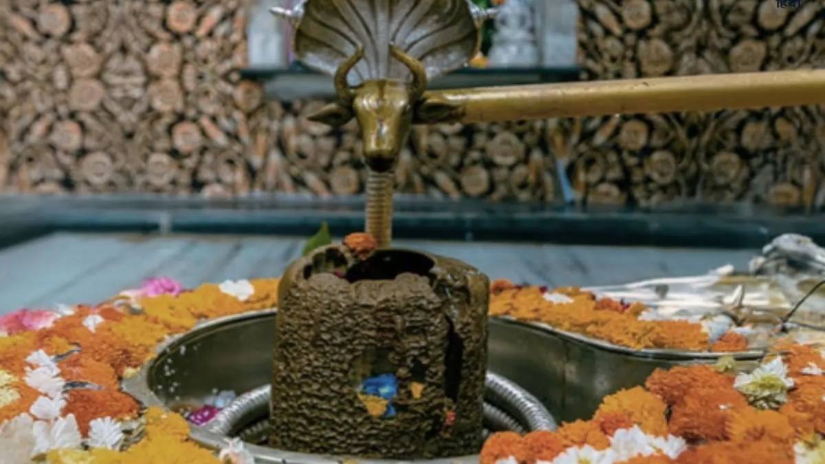 ये है एक अनोखा शिव धाम, यहां सदियों से टूटे शिवलिंग की होती है पूजा-अर्चना …