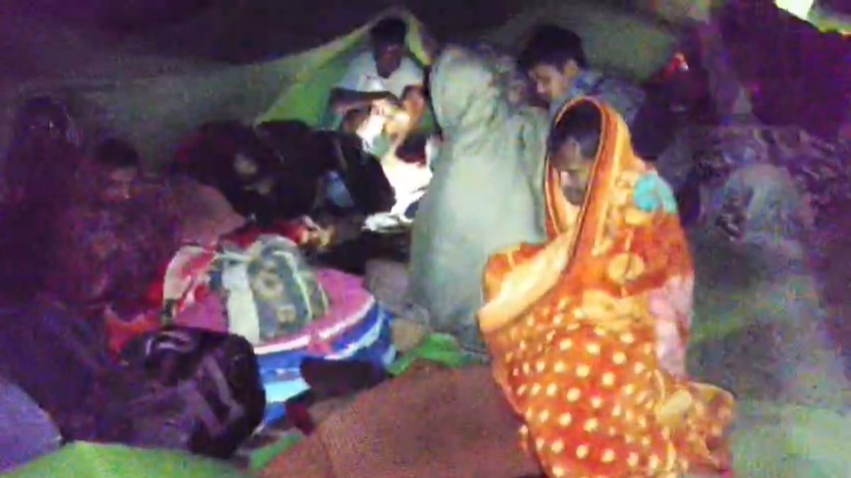 आंधी-तूफान में भी नहीं टूटा डीएलएड अभ्यर्थियों का हौसला, नवा रायपुर में रातभर जारी रहा धरना, टेंट फटा और लाखों का हुआ नुकसान