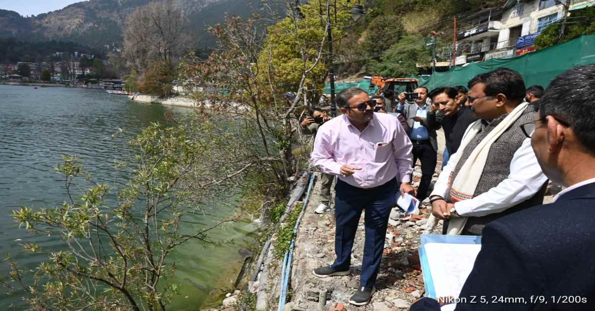 श्री कैंची धाम मंदिर में निर्माणाधीन विभिन्न निर्माण कार्यों का जायजा लेने पहुंचे मुख्य सचिव, कहा- सीजन से पहले यातायात सुचारू हो