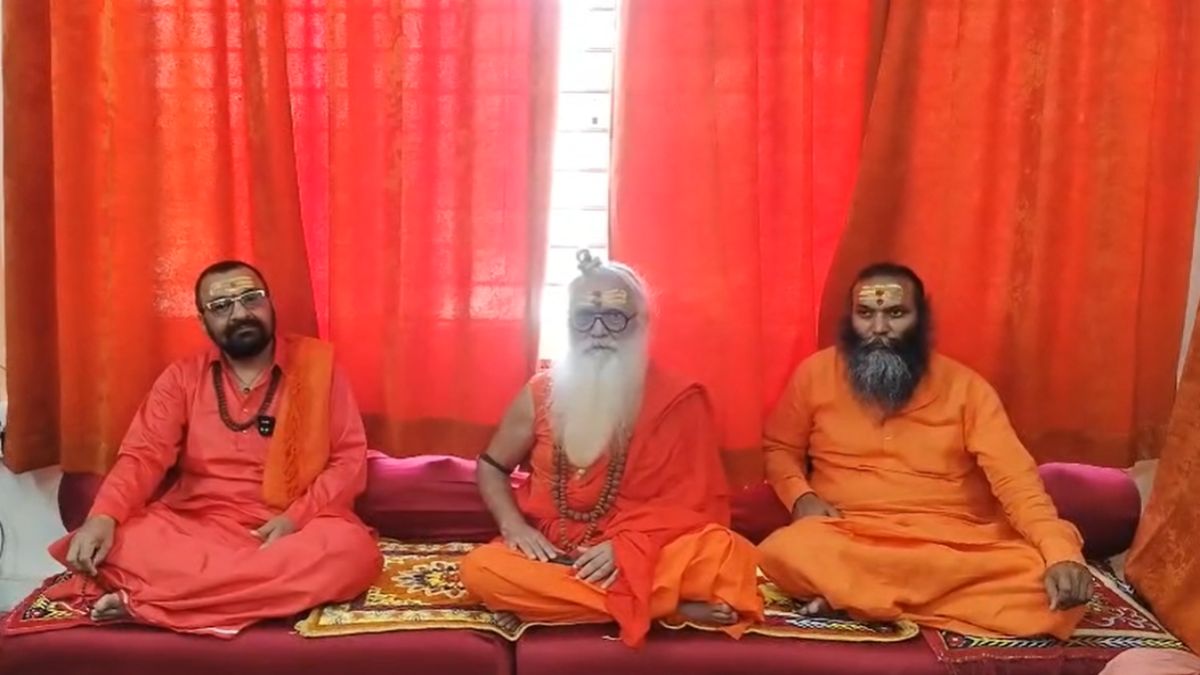 उज्जैन महाकाल मंदिरः महंत विनीत गिरी महाराज ही बने रहेंगे गादीपति, महाकालेश्वर शिवलिंग पर चढ़ाएंगे भस्म, अखिल भारतीय अखाड़ा परिषद की बैठक ने लिया निर्णय