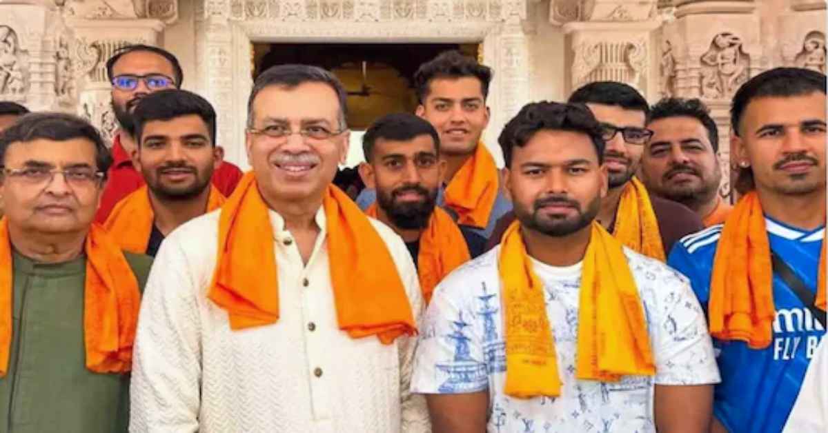 रामलला के दर पर सितारों का मेलाः IPL से पहले लखनऊ सुपर जायंट्स टीम के साथ राम मंदिर पहुंचे ऋषभ पंत, बेहतर प्रदर्शन के लिए किया प्रार्थना