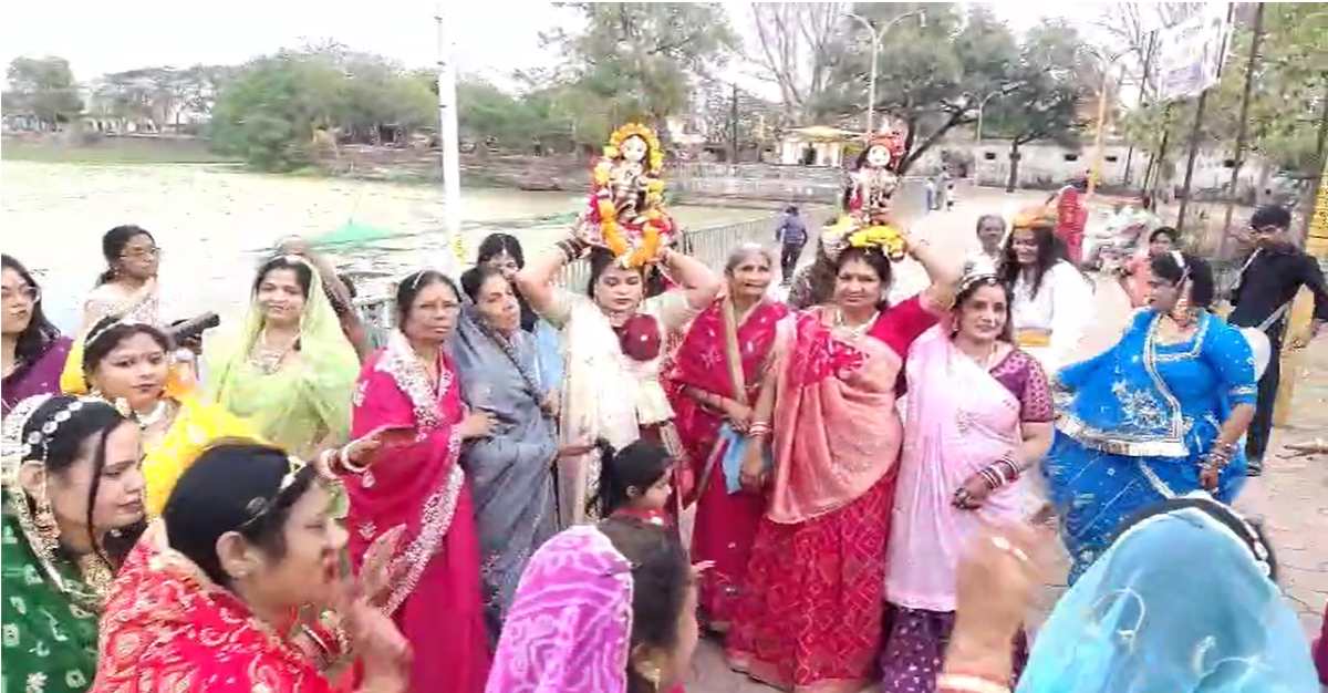 माहेश्वरी समाज ने धूमधाम से मनाया गणगौर पर्व: शहर में निकाली भव्य शोभायात्रा, अखंड सौभाग्य की कामना की