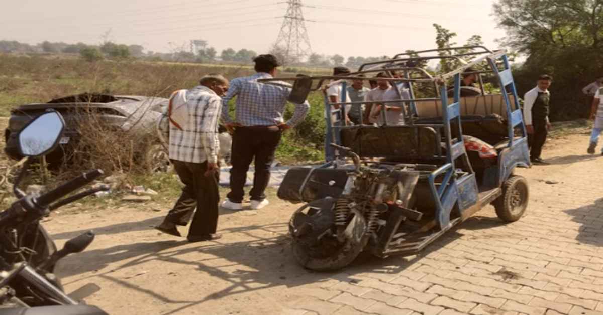 सांसें रोक देने वाली रफ्तारः पहले कार ने स्कार्पियों को मारी ठोकर, फिर जद में आया ई-रिक्शा, मौत का मंजर देख सहम उठे लोग