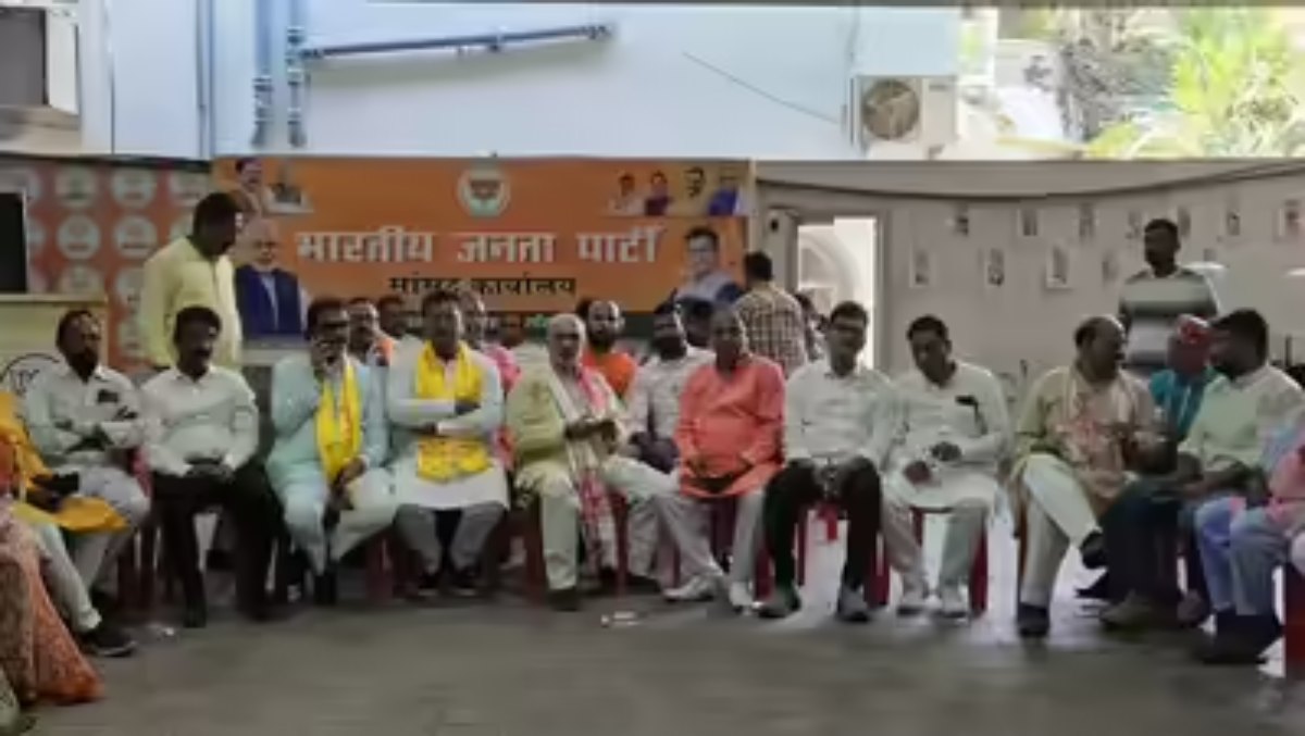 हजारीबाग जिले में मासूम के साथ हुए हैवानियत के विरोध में प्रदर्शन, सभी वर्गों का बंद को समर्थन