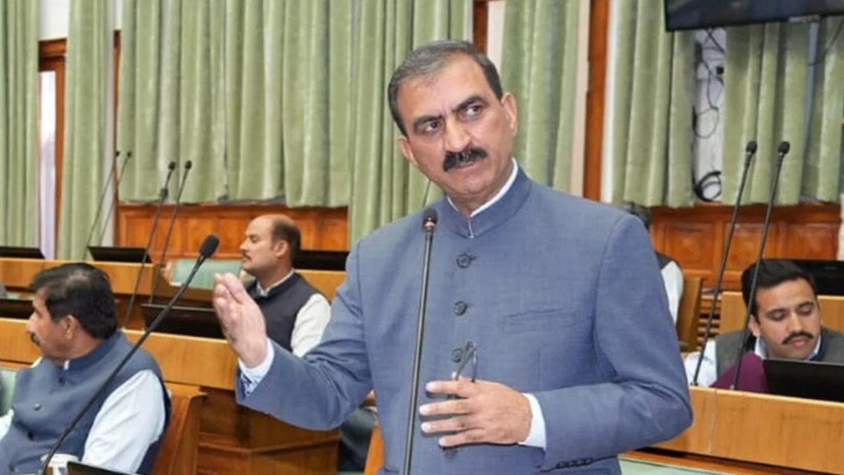 हिमाचल प्रदेश में गंभीर वित्तीय संकट, पैसे की तंगी के बीच CM-मंत्री से लेकर विधायकों तक की सैलरी में होगी कटौती
