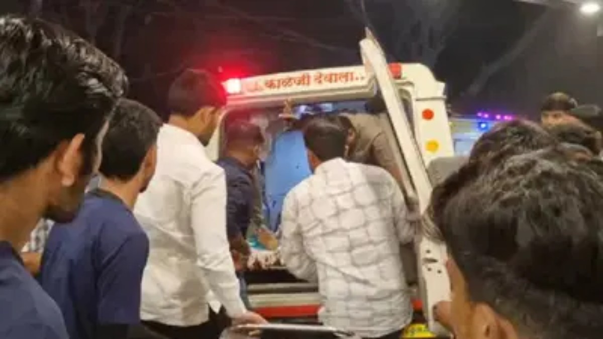 महंत आदिनाथ शास्त्री ने खुद पर चाकू से किया हमला, डॉक्टरों ने हालत गंभीर बताई