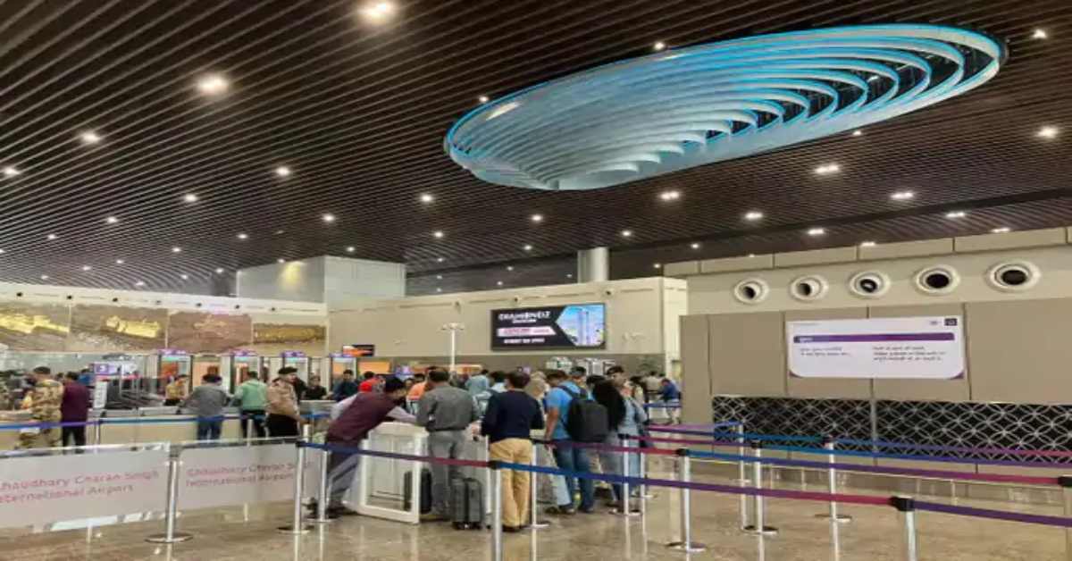 अमौसी एयरपोर्ट से खाड़ी देशों की उड़ानें प्रभावित, दुबई, अबुधाबी और दम्माम की 8 फ्लाइट रद्द, 450 से ज्यादा यात्रियों के टिकट कैंसिल