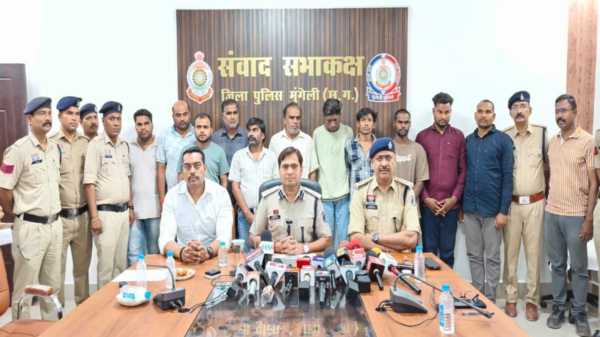 अंधे कत्ल का खुलासा : सगे भाई ने रची थी हत्या की साजिश, 15 आरोपी गिरफ्तार, पढ़िए रिटायर्ड लेखापाल हत्याकांड की चौंकाने वाली कहानी…