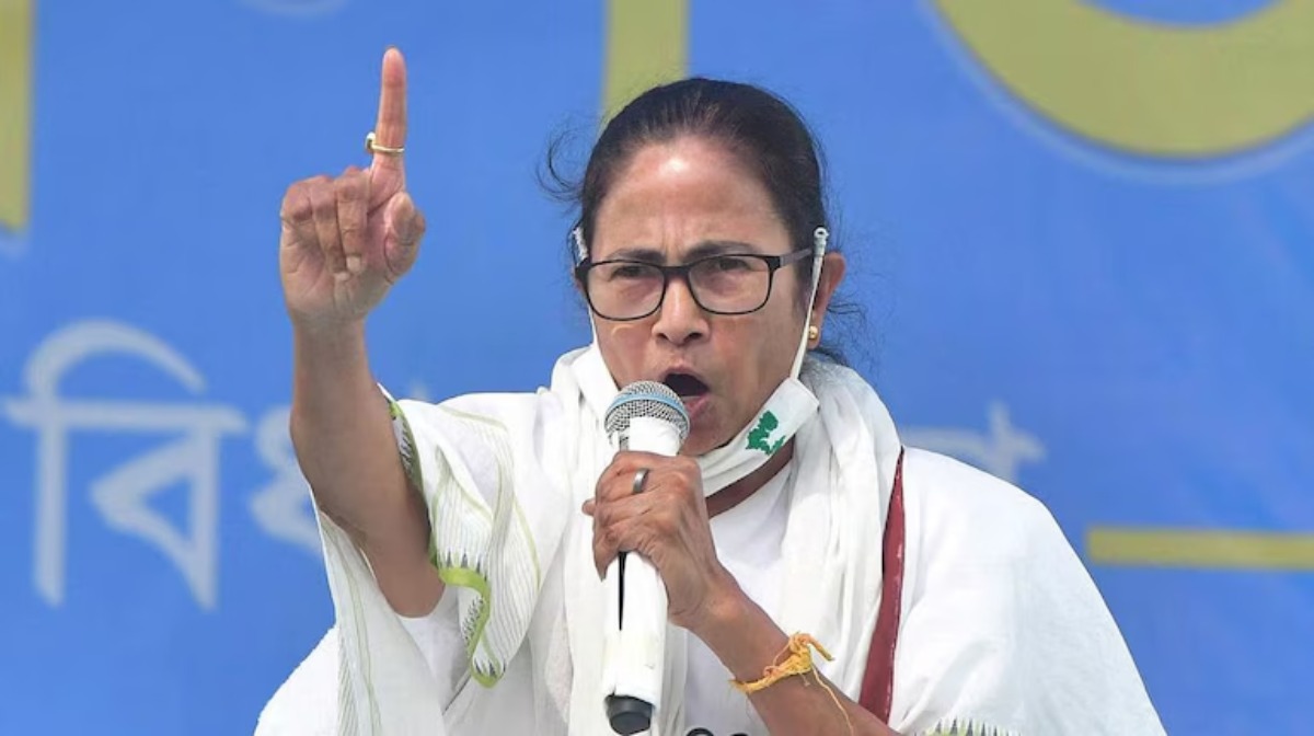 West Bengal Election Opinion Poll 2026: TMC लगातार चौथी बार बना सकती है सरकार, सुवेंदु अधिकारी हैं दूसरी पसंद