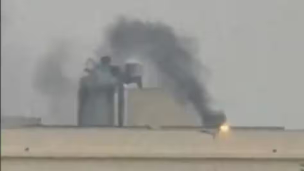 बगदाद में बड़ा आत्मघाती ड्रोन हमला, अमेरिकी एंबेसी परिसर के भीतर हेलीपैड पर गिरी मिसाइल, US आधिकारिक पुष्टि अभी तक नहीं