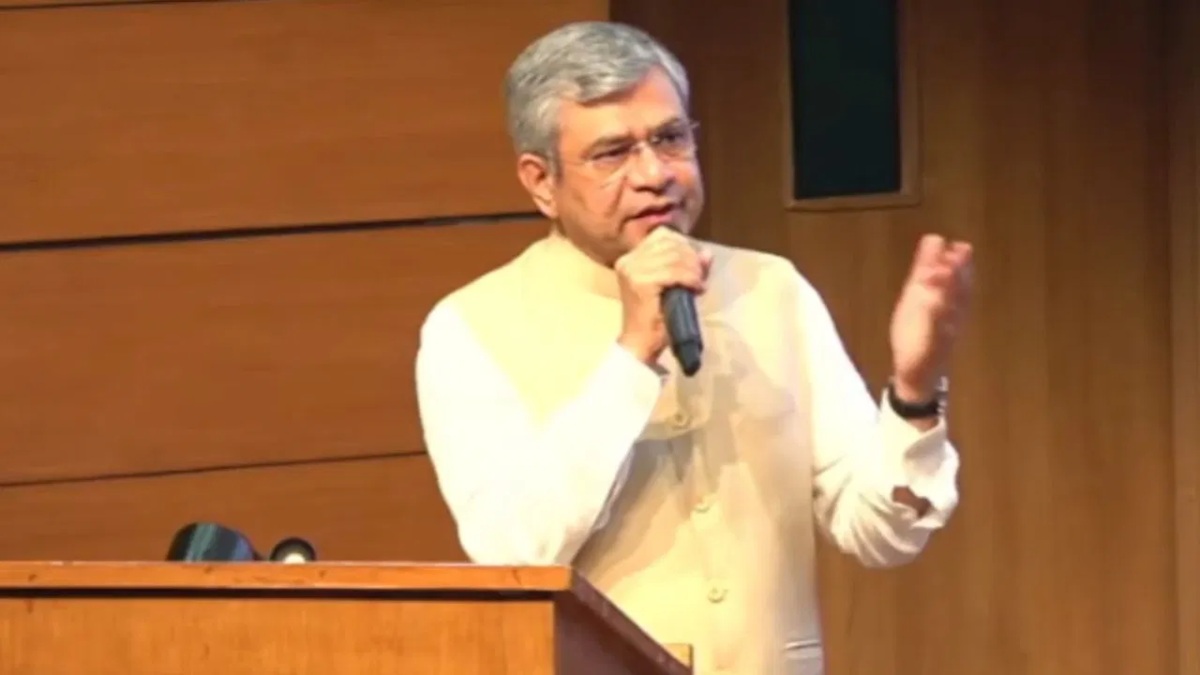 देश में 100 नए एयरपोर्ट के निर्माण को मंजूरी; कैबिनेट की बैठक में कई बड़े फैसले, उड़ान-2.0 योजना को दी मंजूरी