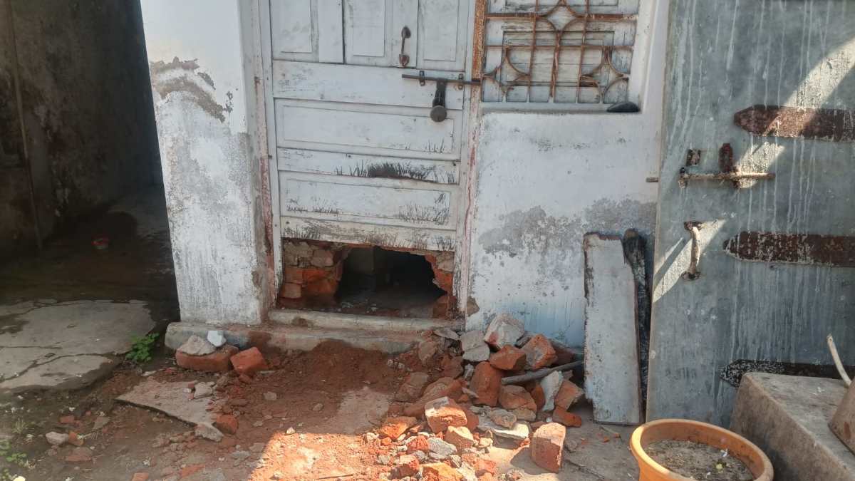 ग्रामीण बैंक में सेंधमारी, तिजोरी का हैंडल तोड़कर चोरी की कोशिश नाकाम