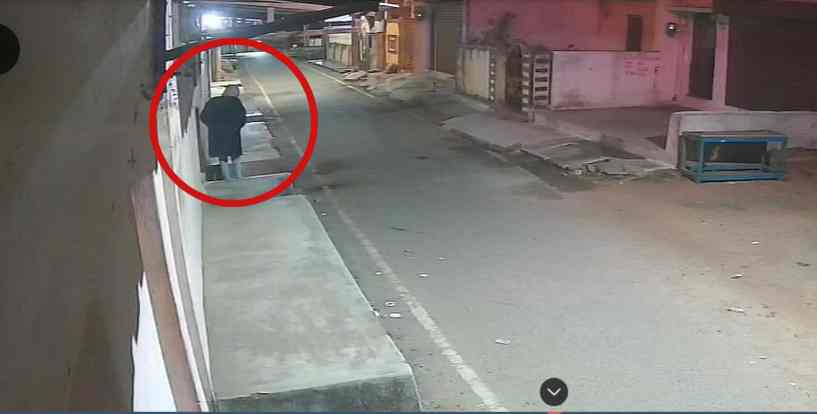 CG News : भाजपा नेता और वकील के घर में लगाई आग, CCTV में कैद हुई वारदात
