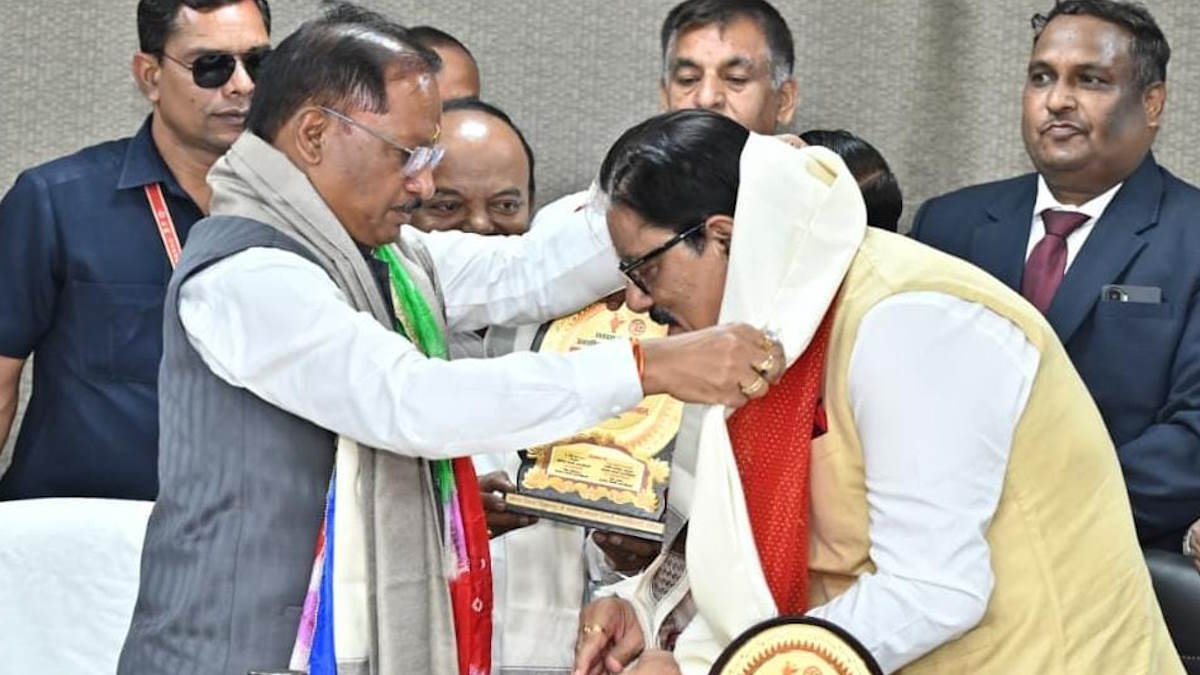 राज्य नीति आयोग के उपाध्यक्ष के तौर पर गणेश शंकर मिश्रा ने संभाला पदभार, मुख्यमंत्री ने दी शुभकामनाएं, कहा- दीर्घकालिक विकास की दिशा तय करने में महत्वपूर्ण भूमिका निभाएगा आयोग