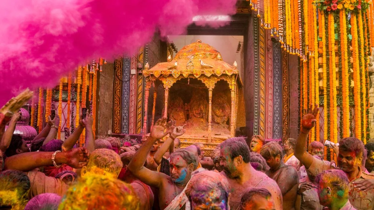 चंद्र ग्रहण के कारण दोल पूर्णिमा ‘सुना बेश रिवाज’ रात में