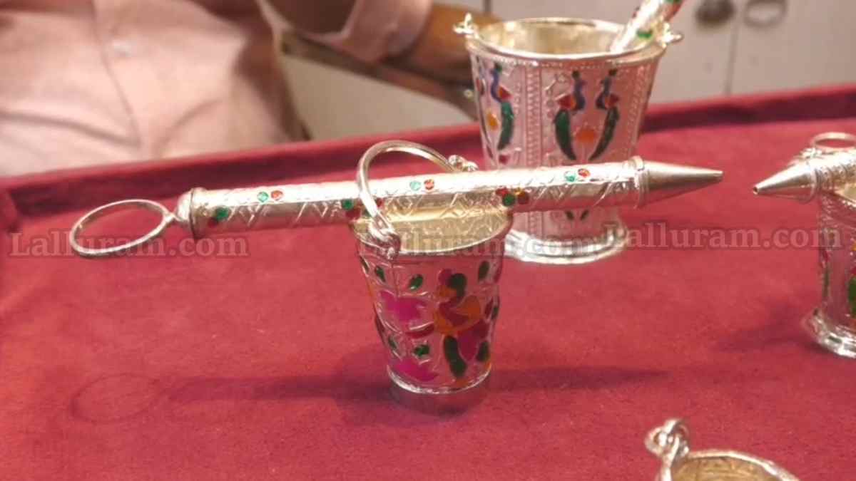 Holi Special: ग्वालियर में डिमांड में चांदी की पिचकारी, लाखों रुपए का हुआ व्यापार