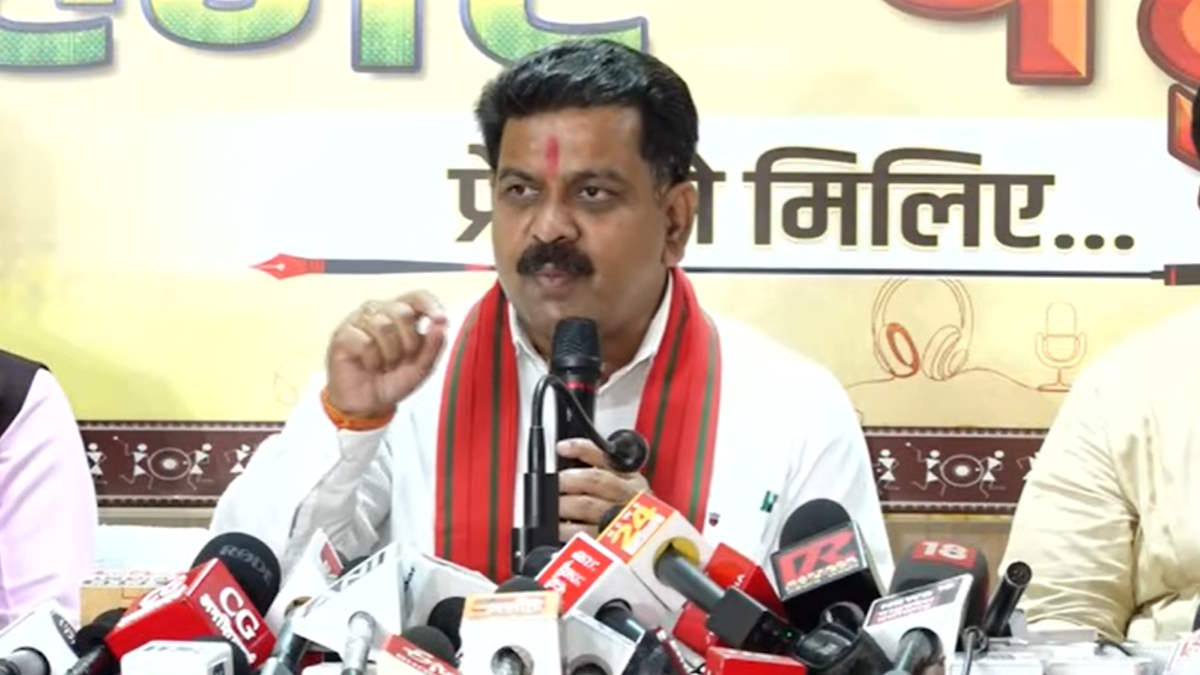 गृह मंत्री विजय शर्मा ने नक्सलवाद के खात्मे पर भरी हुंकार, कहा- संकल्प लेने के साहस से 2 वर्ष में खत्म हुई 5 दशक की समस्या