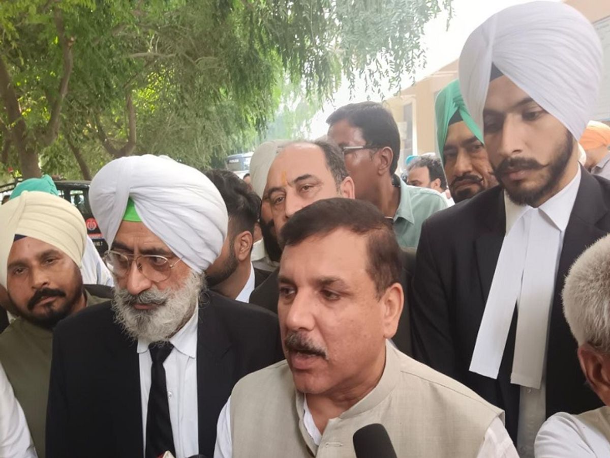 मानहानि केस में मजीठिया को बड़ा झटका, हाई कोर्ट ने संजय सिंह को दी Cross-Examination की मंजूरी