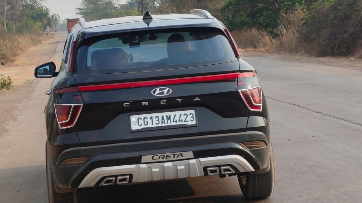 CG Crime News: युवती को कार में जबरन बैठाकर ले गया युवक, यातायात आरक्षक ने समय रहते बचाई जान