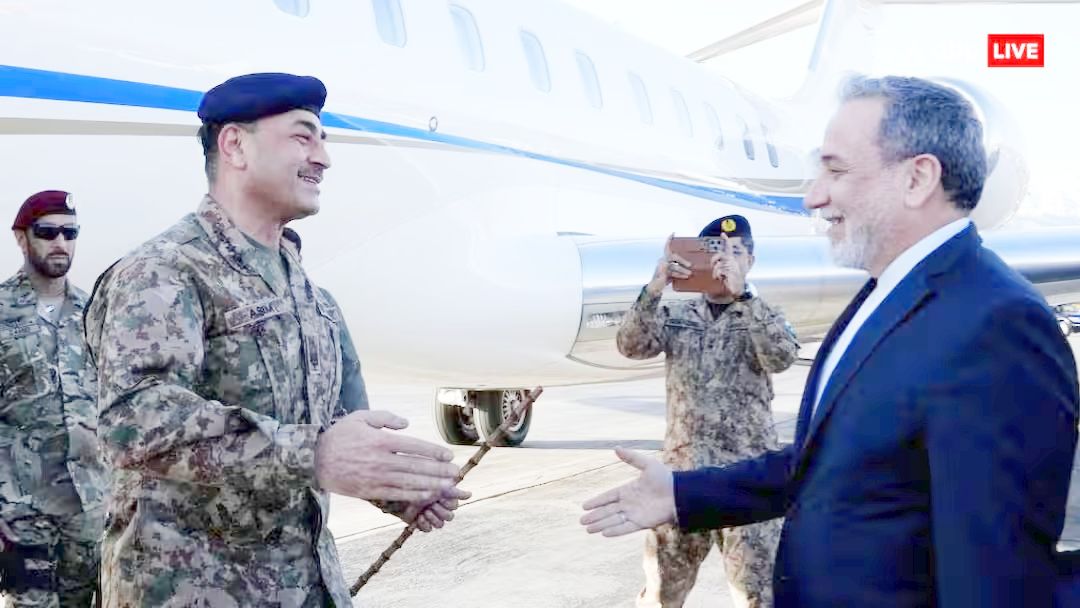 Peace Talks 2.0: अमेरिकी संदेश लेकर पाक आर्मी चीफ आसिम मुनीर पहुंचे तेहरान, US-ईरान 2.0 वार्ता पर जल्द हो सकता है फैसला