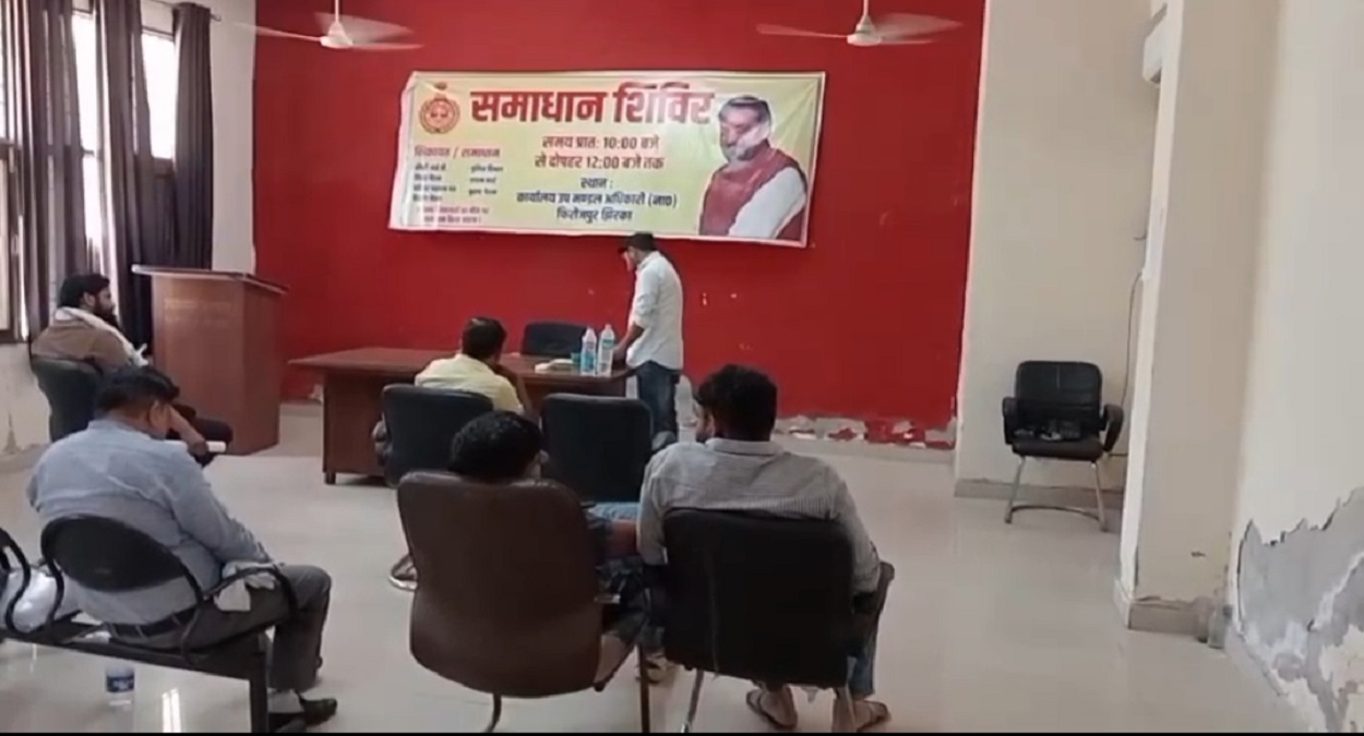 कागजों में 19, मैदान में 11: नूंह में ‘समाधान शिविर’ बना औपचारिकता का तमाशा, रजिस्टर में हाजिरी पर कुर्सी मिली खाली