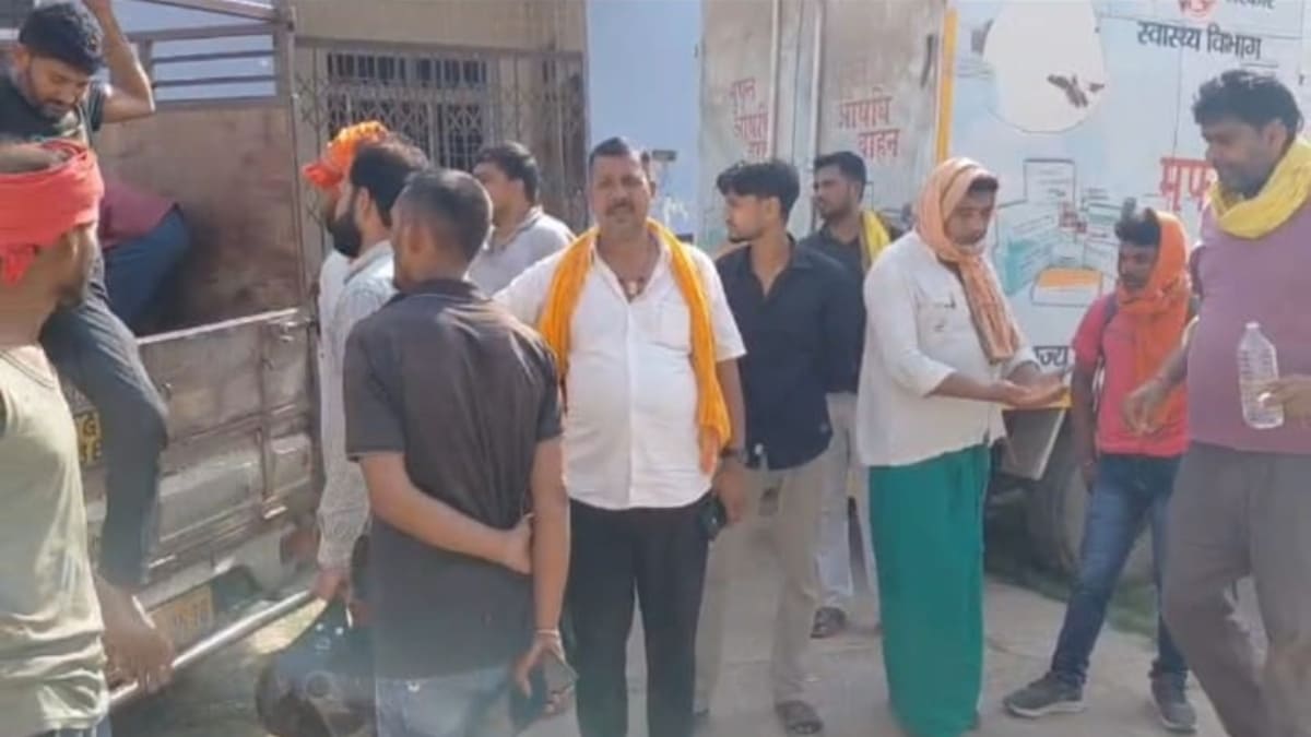 जमीन बंटवारे को लेकर मामा की हत्या कर भांजा फरार, विवाद में सरेराह चलीं गोलियां, पुलिस की तलाश जारी